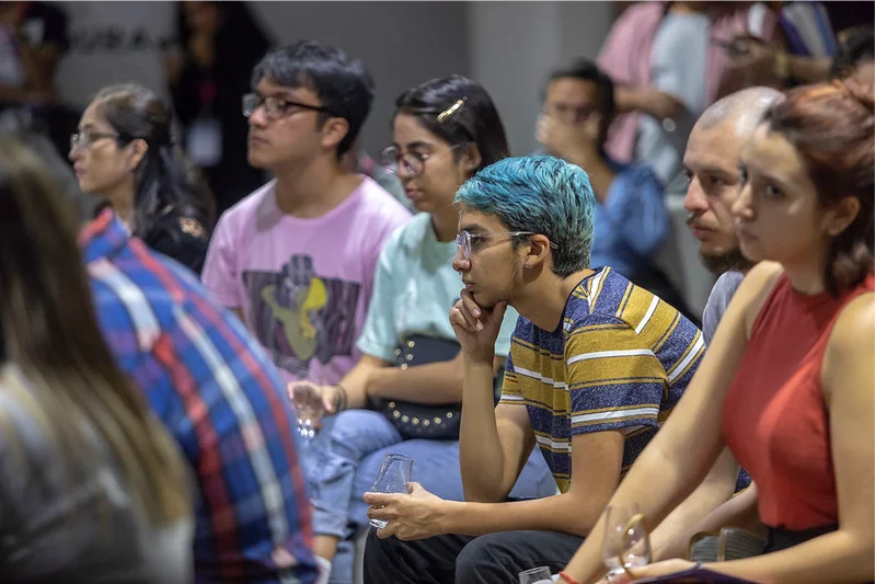 Coral Bracho ganadora del Premio FIL de Literatura 2023