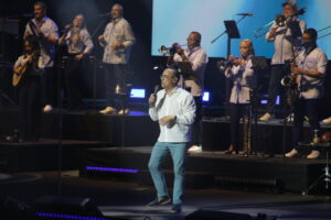 Gilberto Santa Rosa hizo vibrar Starlite Occident