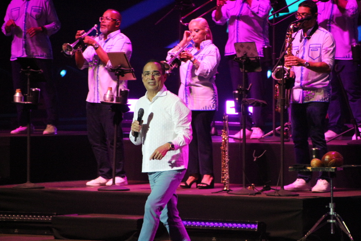 Gilberto Santa Rosa hizo vibrar Starlite Occident
