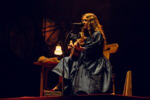 Lafourcade emociona en Starlite Occidente