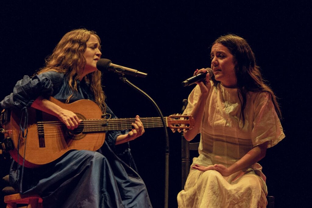 Lafourcade emociona en Starlite Occidente