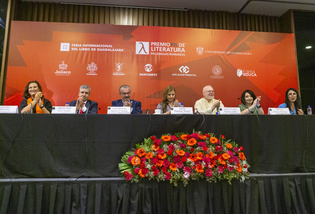 Francisco López Serrano gana el Premio José Emilio Pacheco