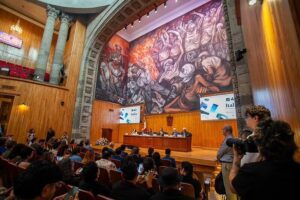 LA POESÍA CONQUISTARÁ GUADALAJARA. 27 VOCES DEL MUNDO CELEBRARÁN LOS 40 AÑOS DE LA FIL