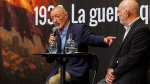 Arturo Pérez-Reverte: la Guerra Civil española sigue viva en la sociedad actual