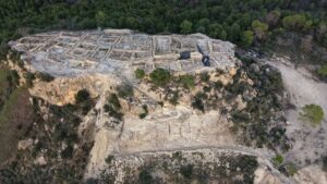 Descubrimiento de una gran muralla en La Almoloya revela nuevos enigmas de la sociedad argárica