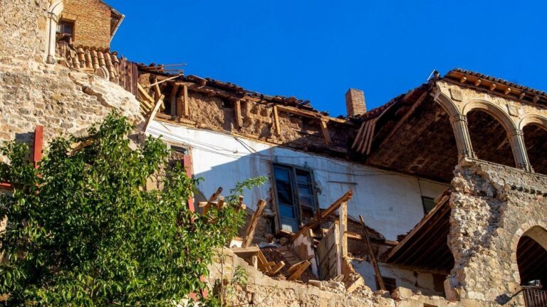 El abandono amenaza los palacios históricos de España: un patrimonio en riesgo