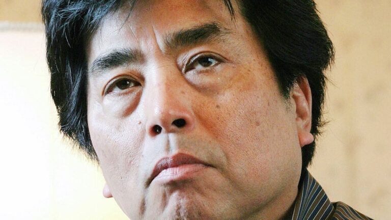 Fallece a los 74 años Ryu Murakami, el provocador autor de ‘Azul casi transparente’