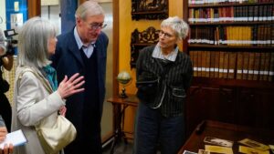 Julian Barnes, premio Princesa de Asturias, explora ‘La regenta’ de Clarín en Oviedo